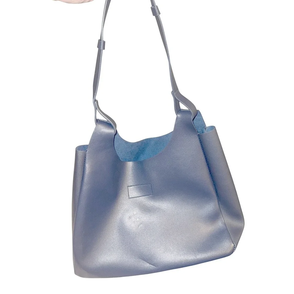 Neiman Marcus Leather‎ Shoulder Bag Tote Hobo Purse Navy Blue